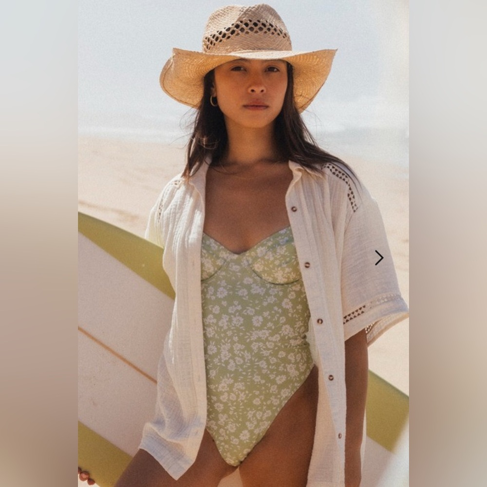 Wild West Ditsy Morgan
Women Green One Piece Swimsuit